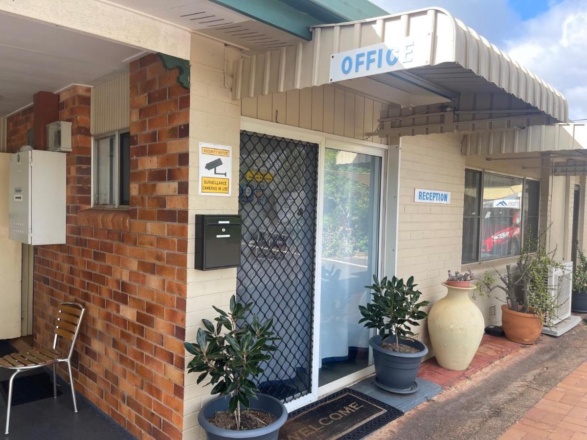 Avocado Motor Inn Childers Exterior foto